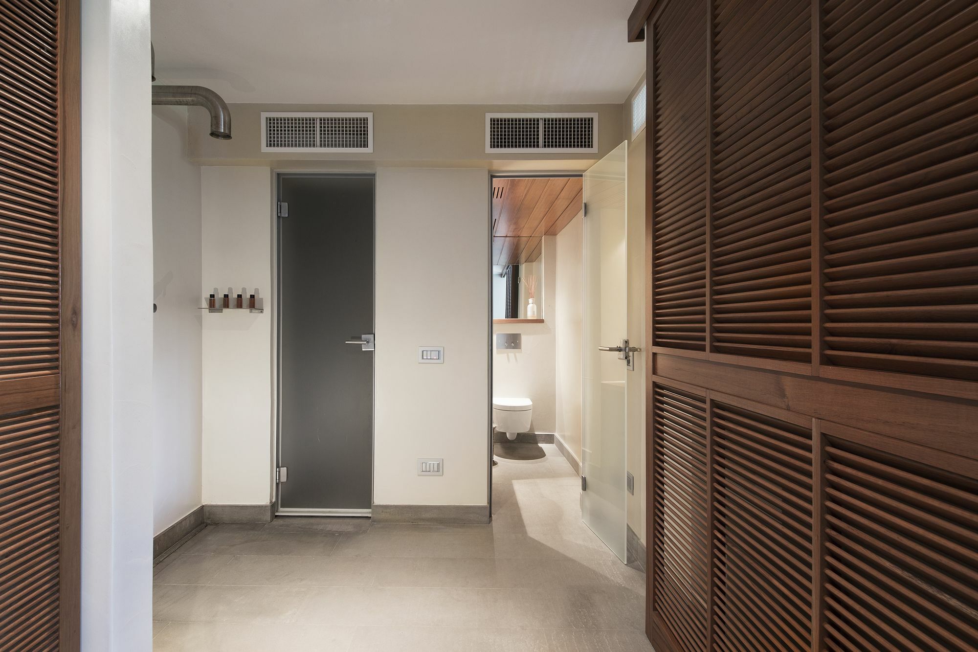 Suite & Pool-Como House-160 Mt-Private Indoor Swimming Pool, Heated All Year-Private Covered Parking-Private Garden And Terrace-Fully Equipped Kitchen Exteriér fotografie